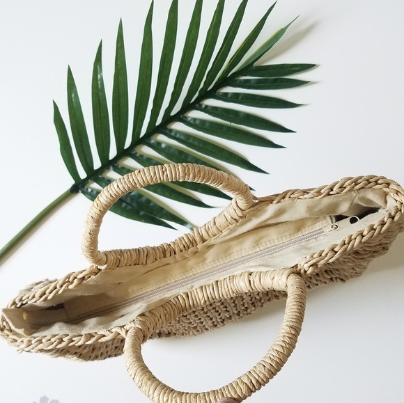 Straw Summer Bag Natural Color Zip Closure - Picture 6 of 8